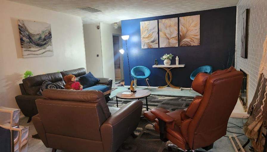 Faz's room