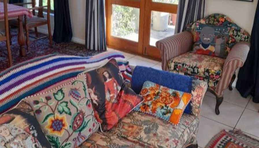 Belinda Leontsinis's room