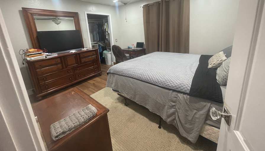 Ren's room