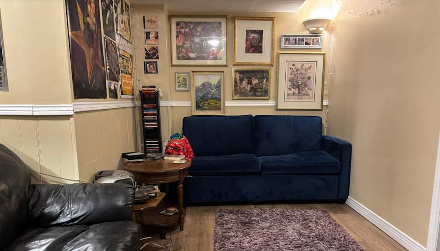 Zoe's room