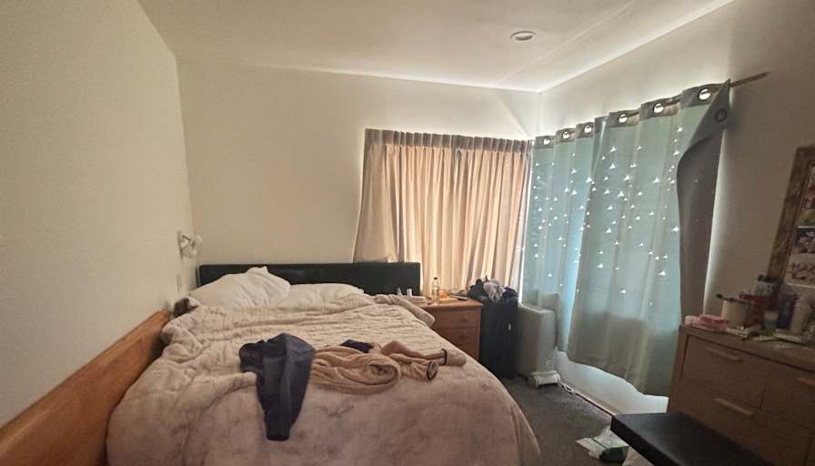 Jazz Rou's room