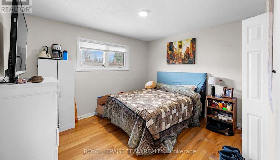 Kenny Dale's room