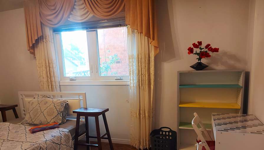 Lien's room