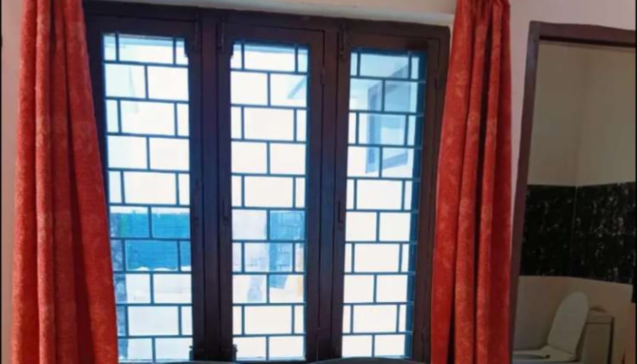 Om Chauhan's room