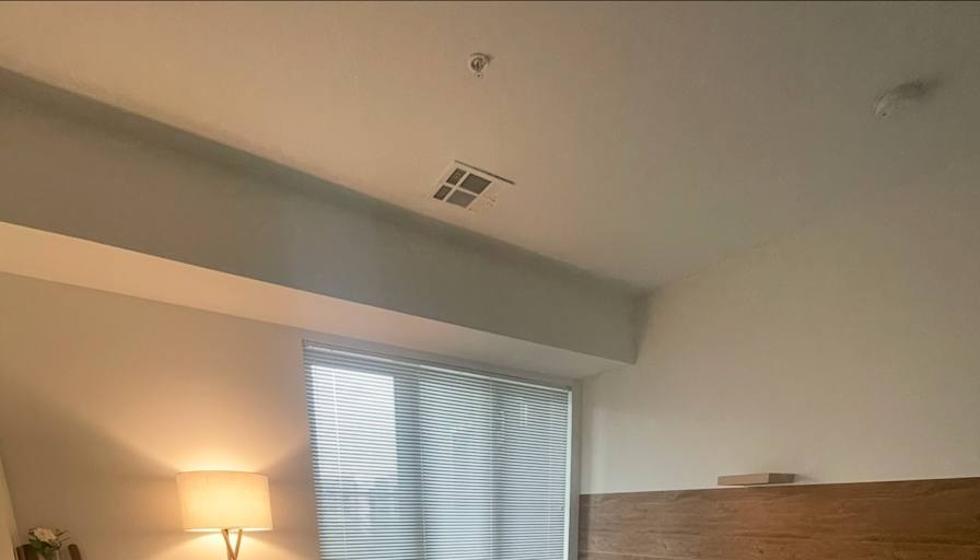 Yehshen Henry's room