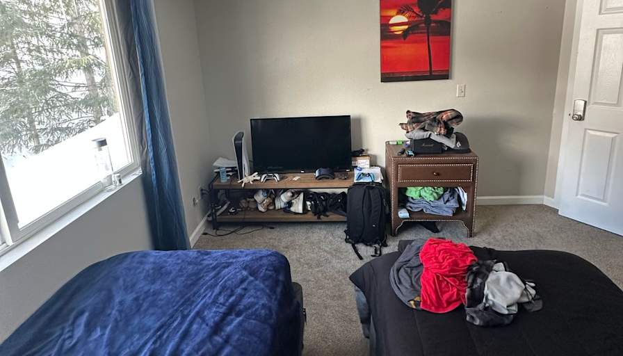 Ever's room