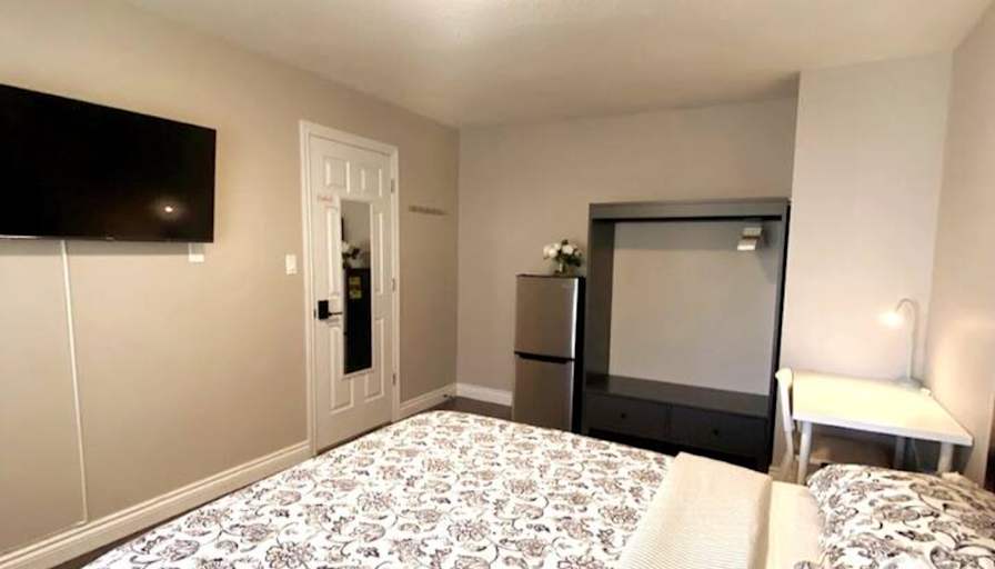 Tony's room