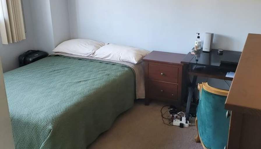 Lungile Excelent's room