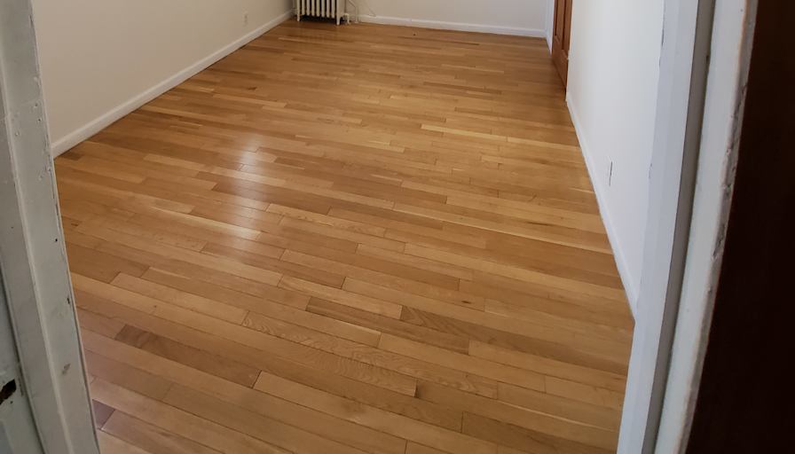 Chris 's room