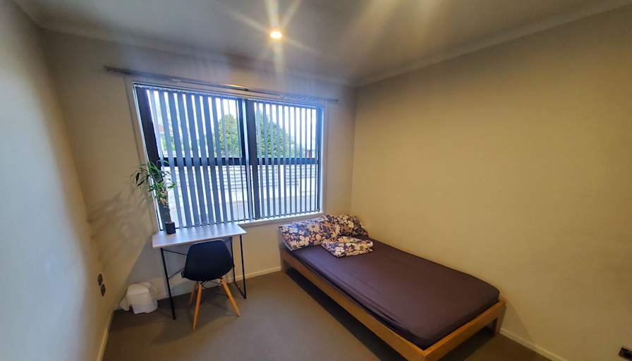 Garry's room