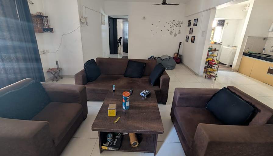 Akmal Raza's room