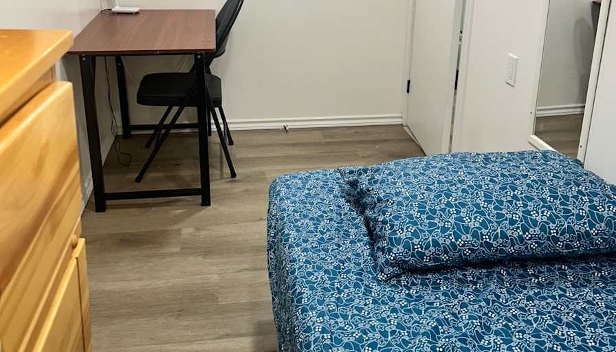 Huyen's room