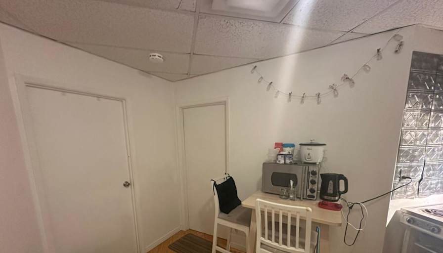 Merahi's room