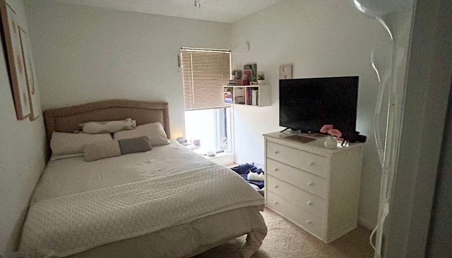 Valeria's room