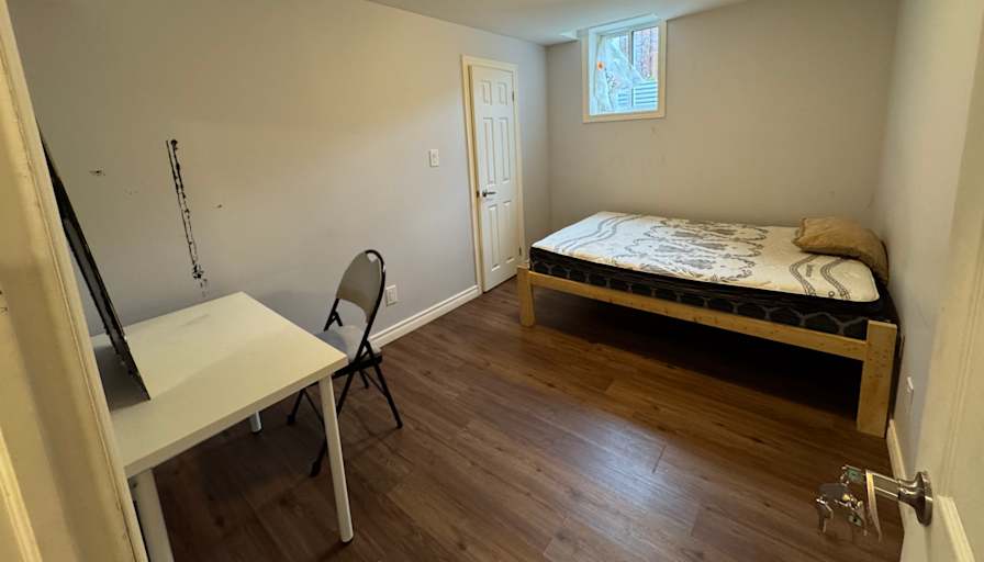 R's room