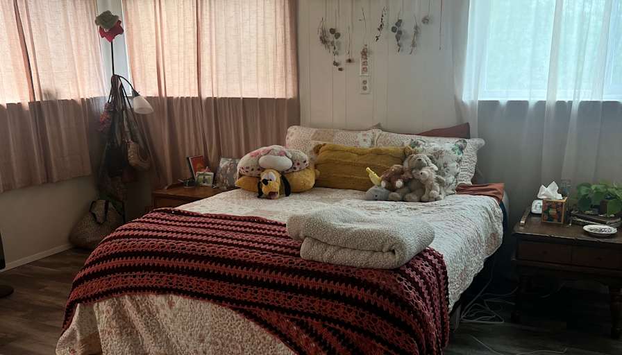 Hannah's room