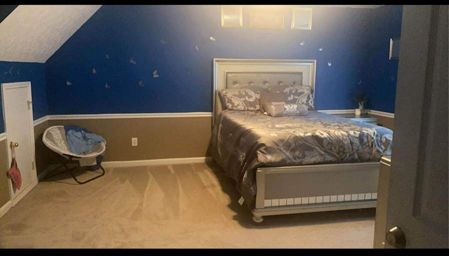 Latoya domeanell profit's room