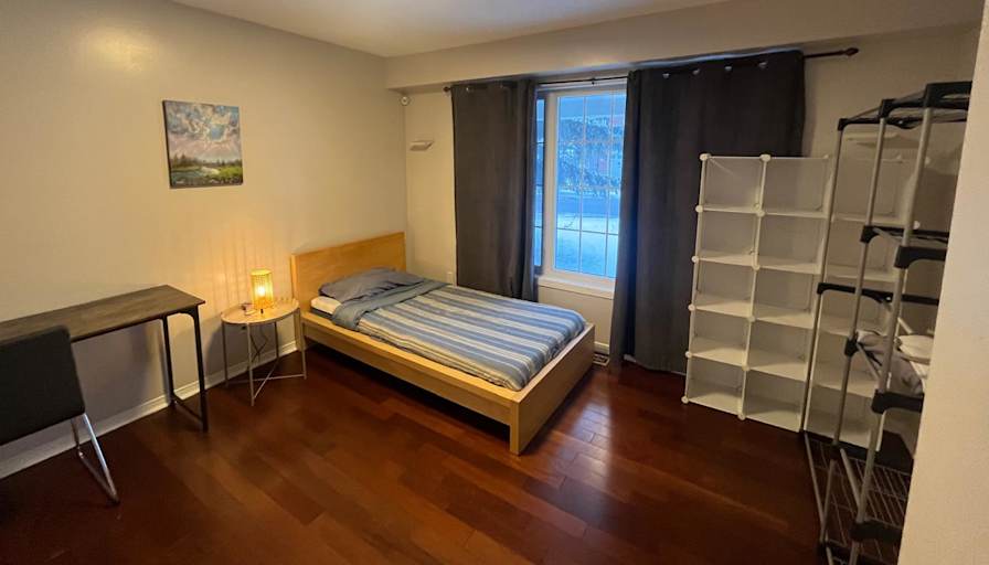 Vic's room