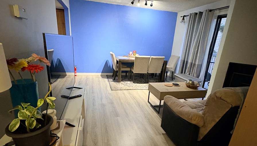 Jun's room