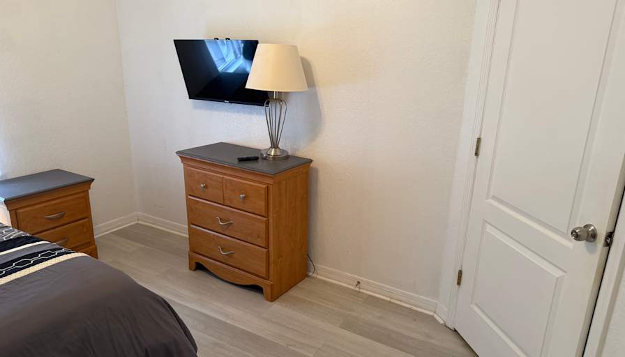 Julio's room