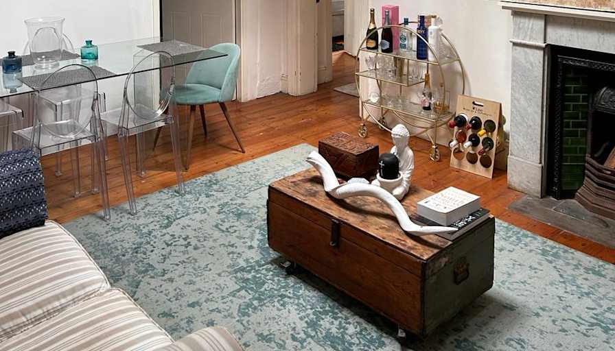 Vernon's room