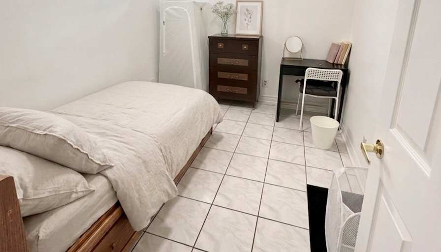 Charlie Vo's room