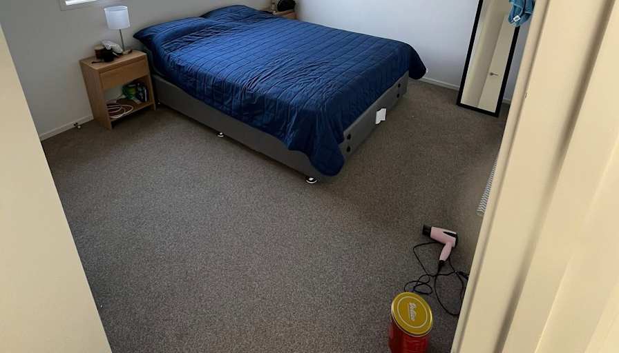 Jen's room