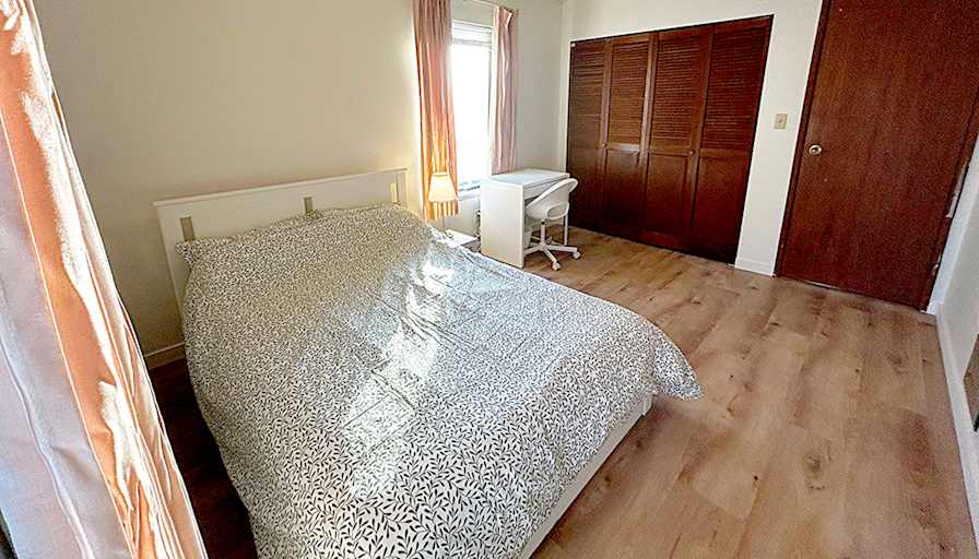 Shirin's room