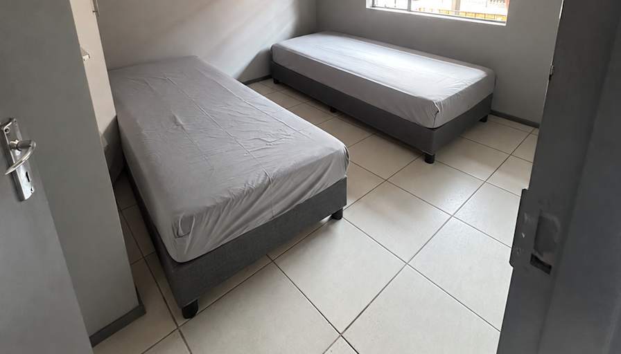 Sisonke's room