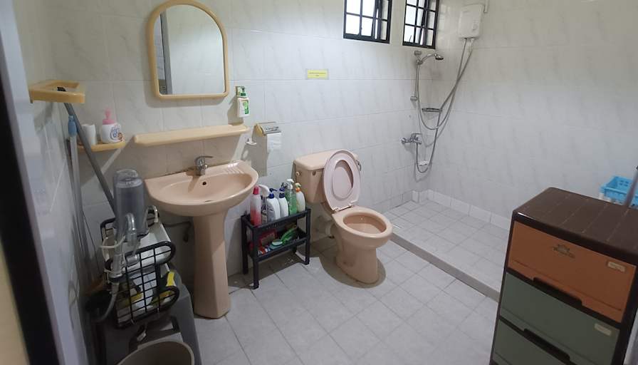 Ong Sor Hong's room
