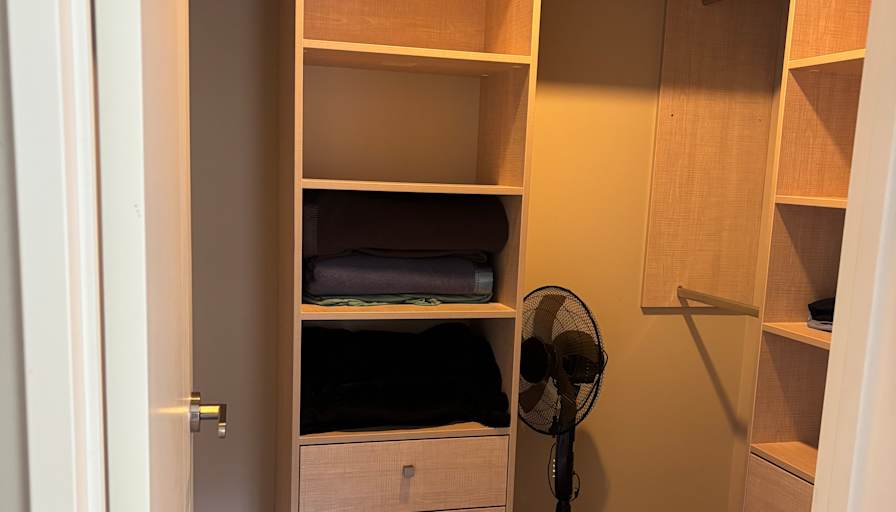 Tori Marsters's room