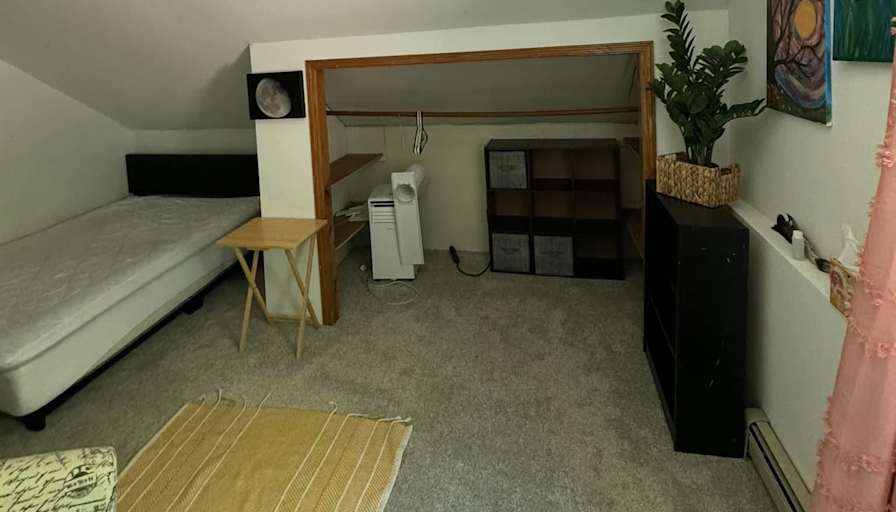 Ruthanne Cooley's room