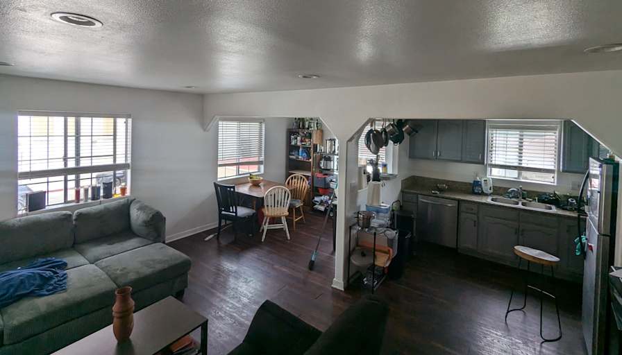 momo's room