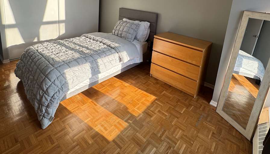 Sergio's room
