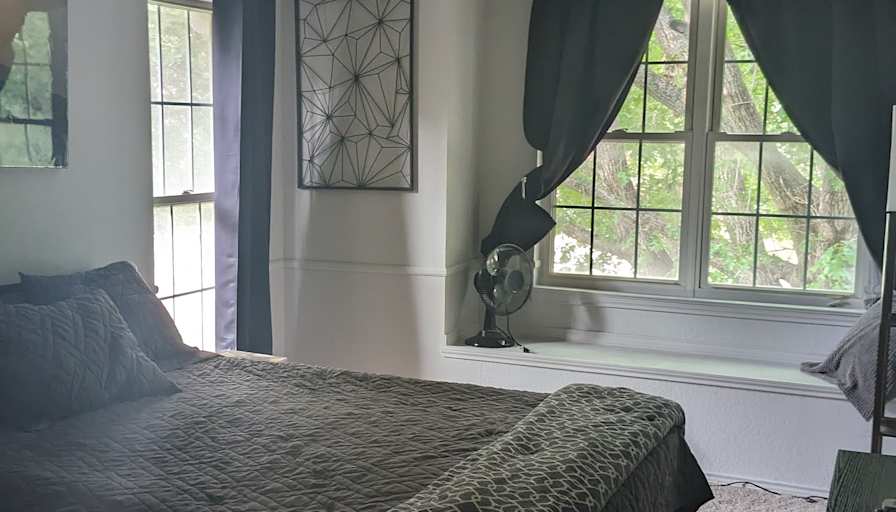 Susan Lee Shaffer's room