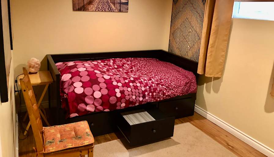 Jen's room