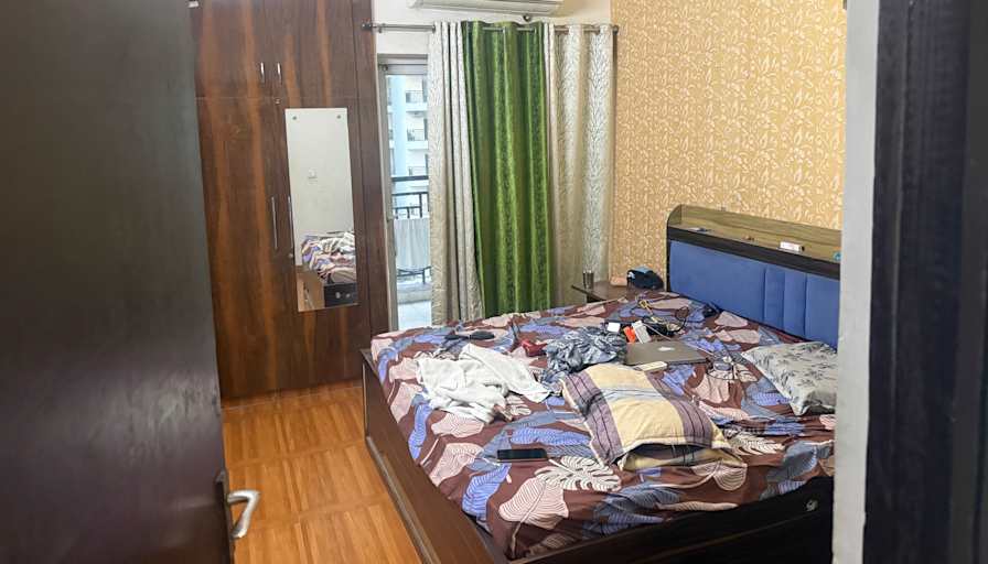 Dwij's room