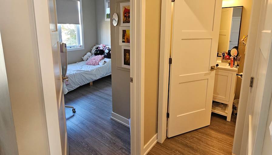 Alicia's room