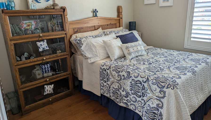 Gwen's room