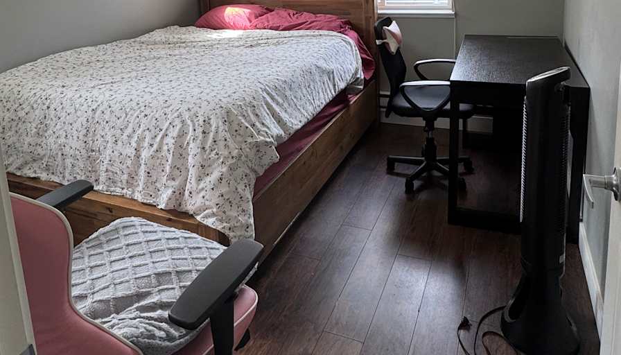 Jenapril Ramos's room