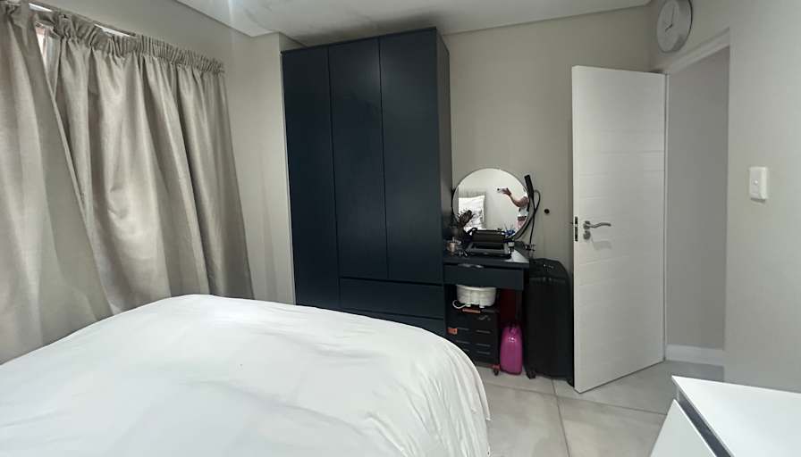 Sinovuyo's room