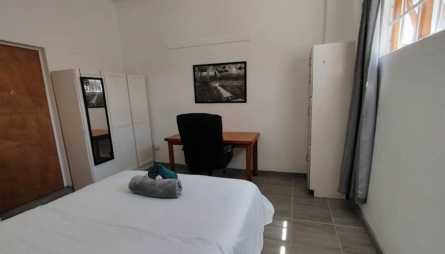 Caroline's room