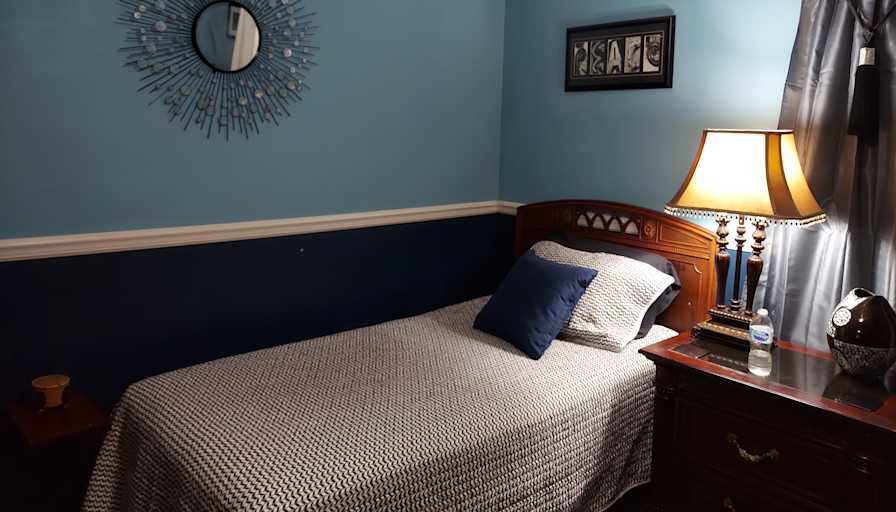 Eva's room