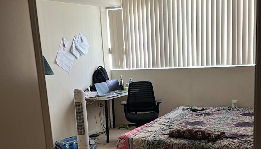 Sathiyamoorthy's room