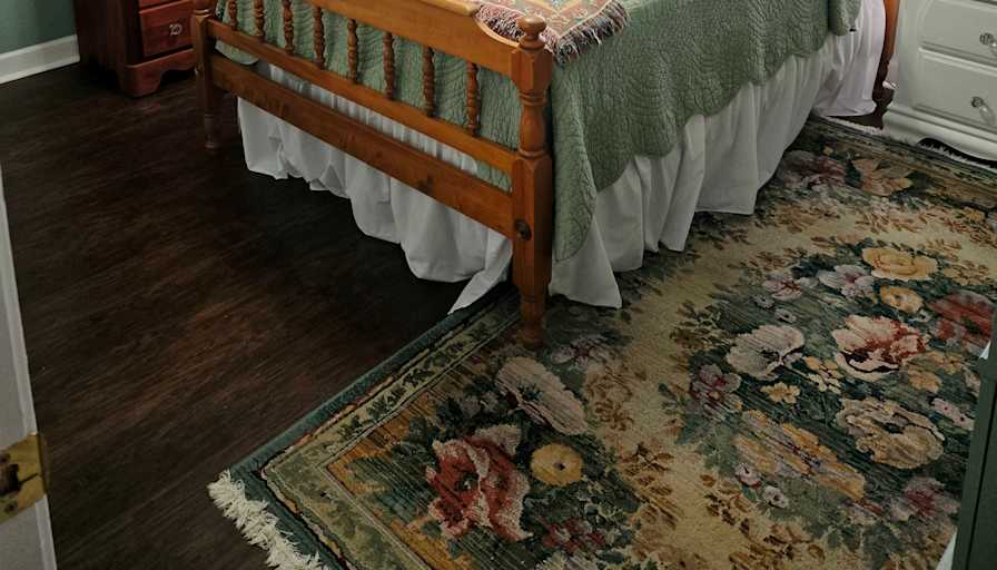 ANNA-MARIA's room