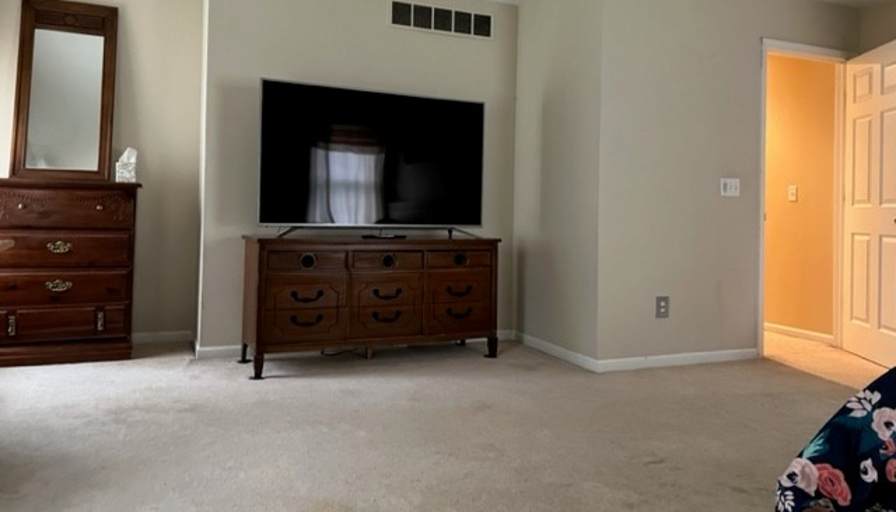 Enrique's room