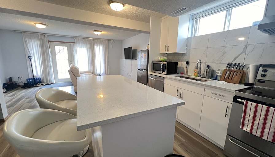 Meng Qiong Huang's room