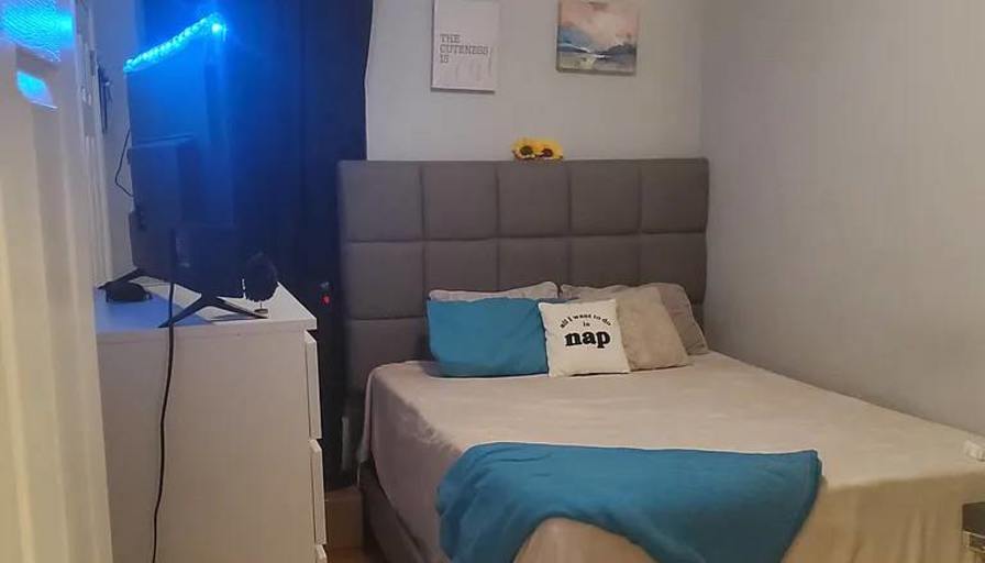 Rent is on a month to month's room