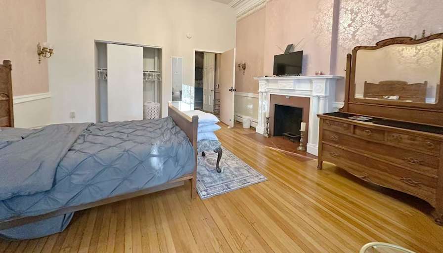 PadSplit's room