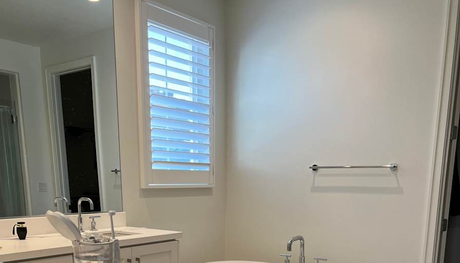Cloverirvine's room